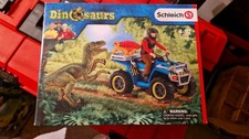 Schleich 41466 Dinosaurs Spielset - Flucht auf Quad vor Velociraptor