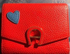 AIGNER Portemonnaie mit Herzsticker/NEU -in Rot, 10x13