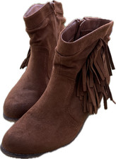 Braune Stiefeletten mit