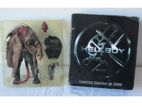 Hellboy figur mezco 2004 - hellboy,