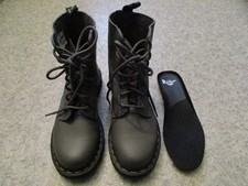 Dr. Martens Schnürschuhe Stiefeletten Gr. 38 Grau Leder wNeu 1 x getragen