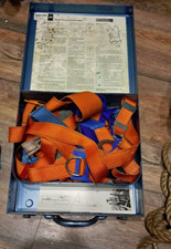 RETRO, Sicherheitsgurt für Dachdecker, Seilkürzer, Auffanggurt im Metallkoffer