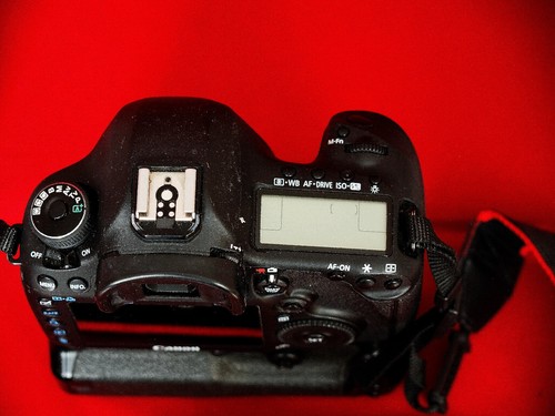 Canon eos 550d s - +, ef-s