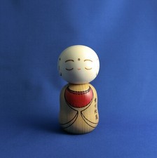 Kokeshi Holzpuppe "shiawase