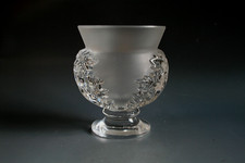 LALIQUE SAINT CLOUD GLAS VASE