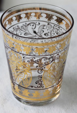 Grosse Glas mit Golddekor  und