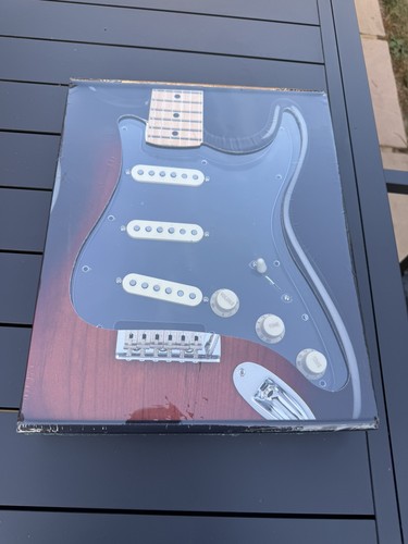 Neu fender geladen - neu,