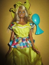 B-560) VINTAGE CALI GIRL BARBIE MATTEL INDONESIA OHRRINGE+KETTE+KLEID+HUT+SCHUHE