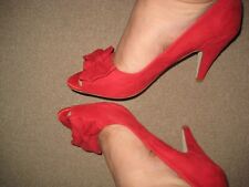 Sexy Damen Stewardess Pumps rot getragen H&M Sammler 40