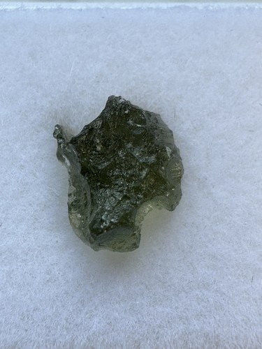 Natürlicher moldavit rohstein - moldavit,