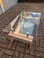 Couchtisch mit Glasplatte u. Regal - Beine im Holzdekor hell