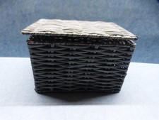 28713.  Kleiner Korb  mit