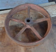 Stahl-Gussrad Speichenrad 40cm 400mm Bohrung Achse 30 Deko Gußrad Landwirtschaft