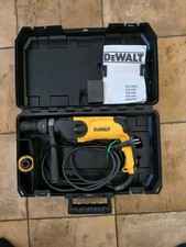 DeWALT Bohrhammer D25104K mit