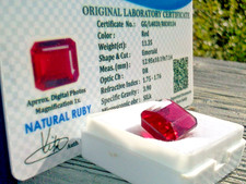 Geschliffener Rubin 11,35ct GGL Zertifikat Emerald Cut