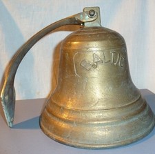 Maritime  Schiffsglocke  Bronze/Messing. Wandhalterung 3020 g "Baltic 1864"