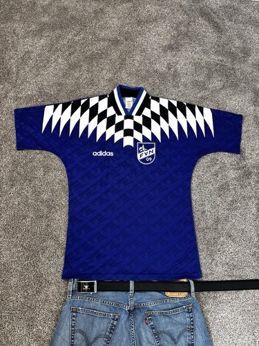 Adidas nürtingen 09 - adidas,