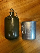 Schweizer Armee Feldflasche mit Becher | Swiss Army Canteen with a Cup