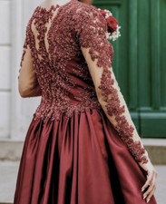 Bordeaux rotes abendkleid mit - bordeaux,