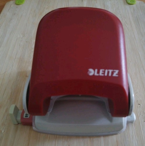 Leitz locher groß matt rot - groß,, matt-rot