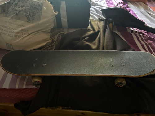 Oldschool skateboard - up,
