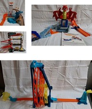 Hot Wheels Bahnen + kleines Parkhaus (kein Hot Wheels)