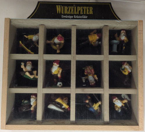 Rar diorama zur serie - rar!,