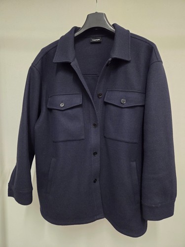 Dunkelblaue hemdjacke mit - dunkelblaue,
