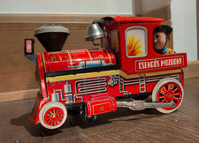 Alte Blechlokomotive  "Csengös Mozdony"