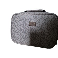 GUESS Kosmetiktasche ROSA MIT LOGO