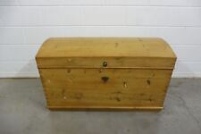 Antike Truhe Biedermeier um 1850 Runddeckeltruhe Kommode Schrank Weichholz