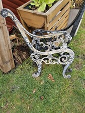 Alte Gartenbank Seitenteile  Parkbank Gusseisen  Löwenköpfe Antik