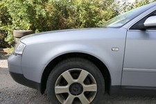 Audi A6 4B Kotflügel vorne