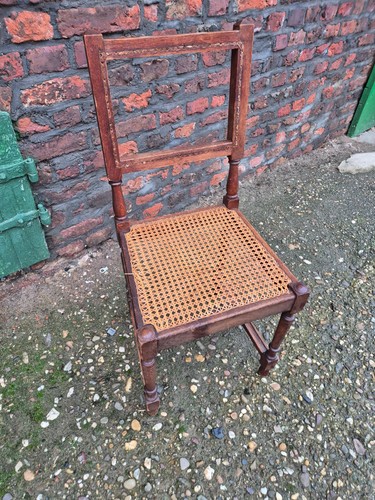 Antiker stuhl mit wiener - stuhl,