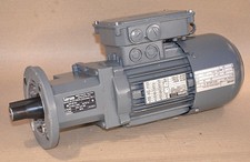 LENZE MDXMA2M063-42 Getriebemotor + GST03-2M Getriebe + BFK458-06 N Bremse MOTOR