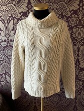 Artisan Knitwear 100 % Wolle