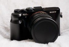 Kompakte Vollformatkamera Sony