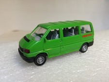 VW-Bus Caravelle "WIMO BAU" grün, 1:87 Wiking 296 01 20