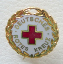 Deutsches Rotes Kreuz, Stufe Gold mit Eichenlaub, emailliert, 20 mm