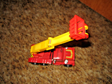 LKW mit einer   Hubarbeitsbühne (Aufschrift Snorkel)