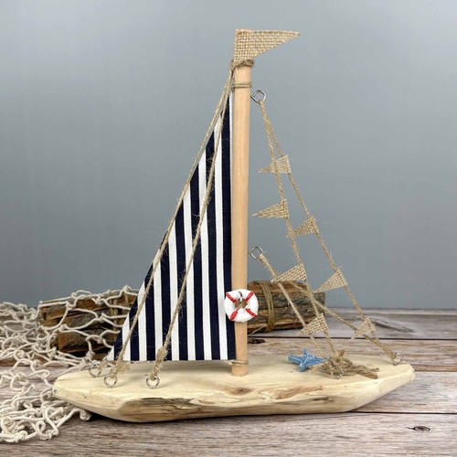 Deko segelboot rumpf aus - segelboot,