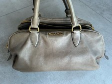 Wunderschöne Miu Miu Lederhandtasche – zeitloses Design