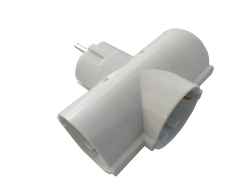 Dreifachstecker