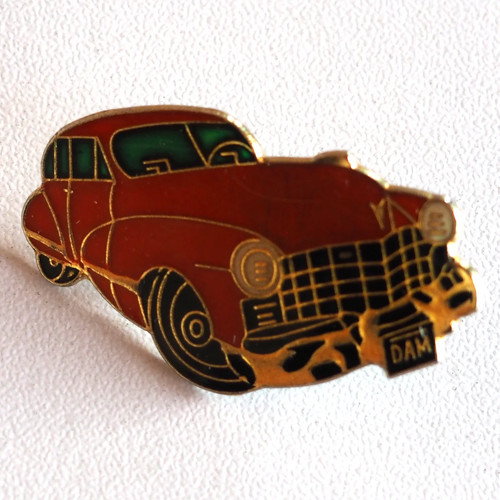 Vintage pin cadillac series - series, 62