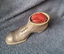 Antikes Stiefelnadelkissen aus