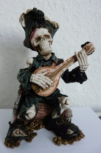 Skelett kunststoff figur pirat - skelett,