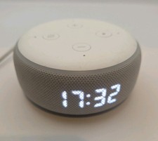 Amazon Echo Dot mit Uhr 3