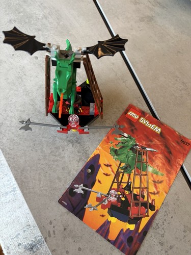Lego 6037 hexe und drache - hexe,