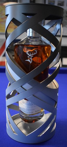 Glenfiddich jahre suspended - glenfiddich,