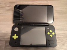 New Nintendo 2DS XL Schwarz/Grün Handheld Spielekonsole